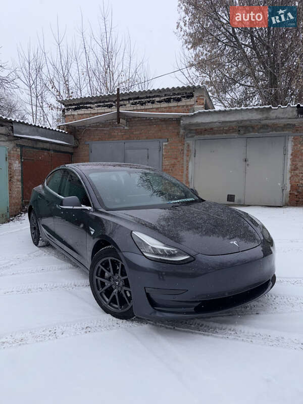 Седан Tesla Model 3 2018 в Слов'янську