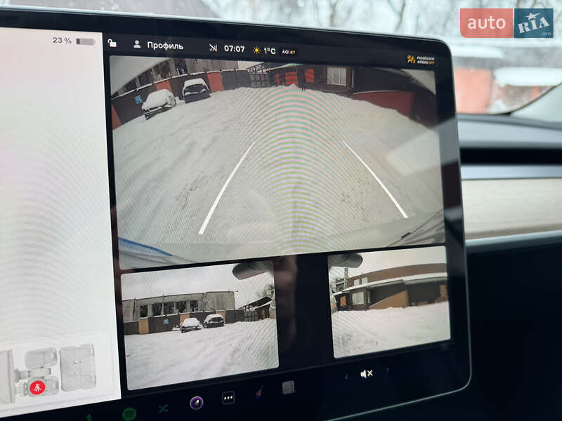 Седан Tesla Model 3 2023 в Дніпрі