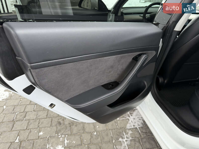 Седан Tesla Model 3 2020 в Запорожье