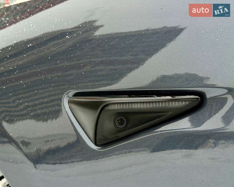 Седан Tesla Model 3 2022 в Киеве