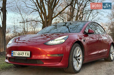 Седан Tesla Model 3 2022 в Кременчуці