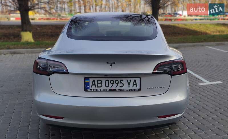 Седан Tesla Model 3 2018 в Вінниці