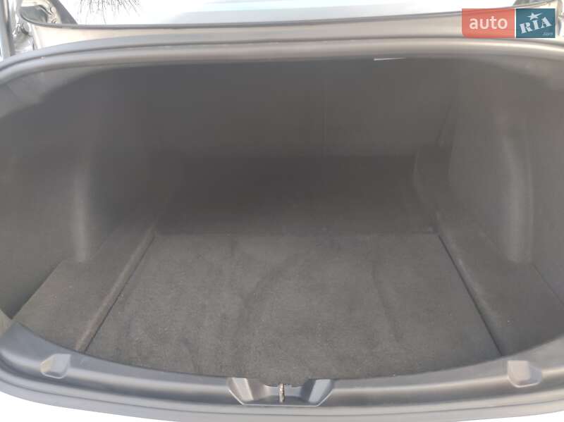 Седан Tesla Model 3 2018 в Вінниці