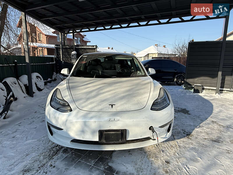 Седан Tesla Model 3 2018 в Владимире