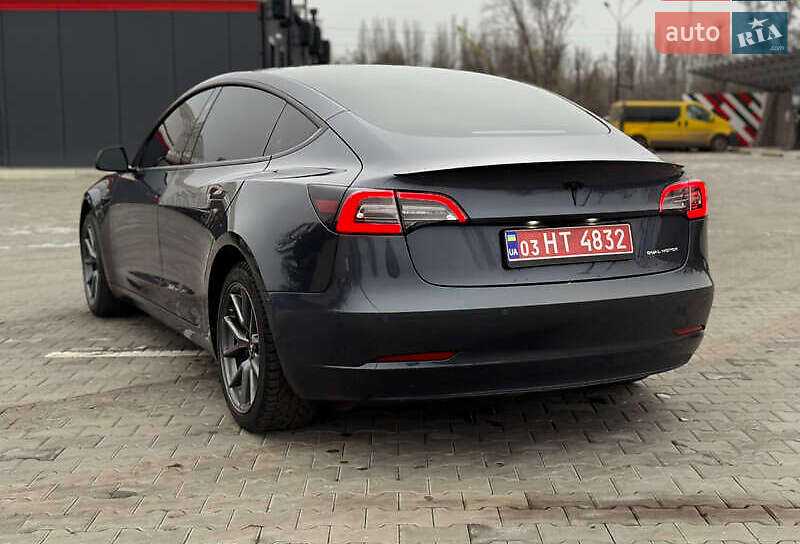 Седан Tesla Model 3 2023 в Одессе