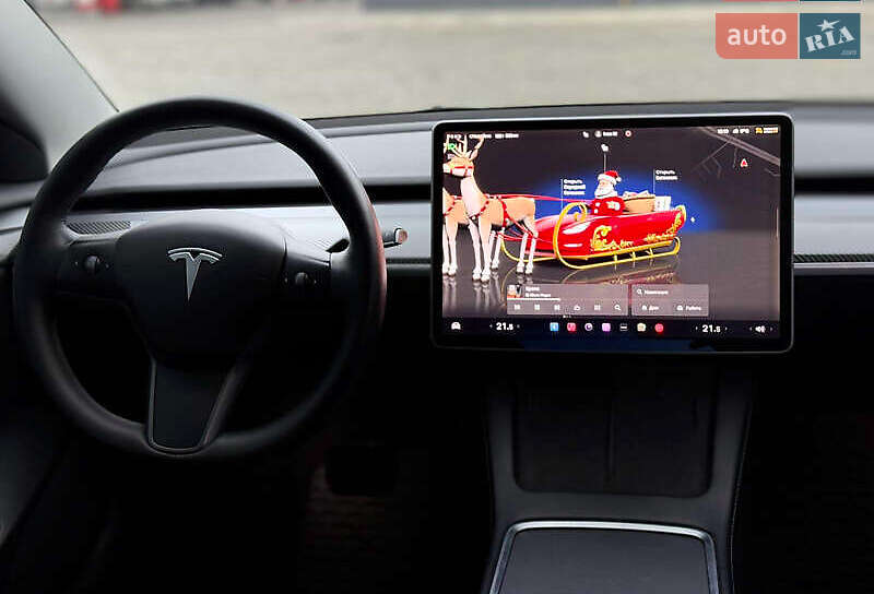 Седан Tesla Model 3 2023 в Одессе