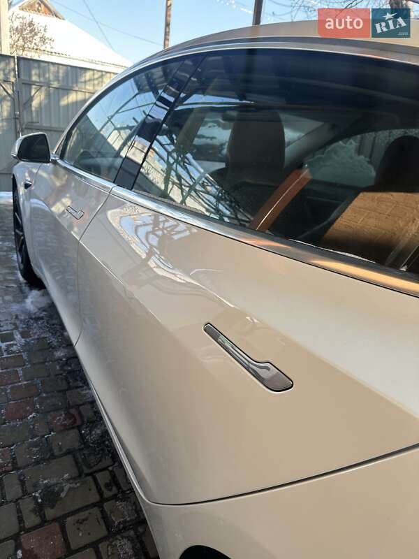 Седан Tesla Model 3 2019 в Белой Церкви