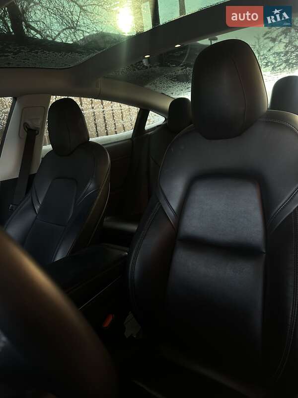 Седан Tesla Model 3 2019 в Белой Церкви