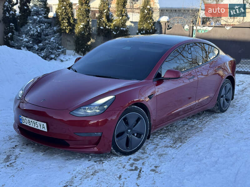 Седан Tesla Model 3 2021 в Ивано-Франковске