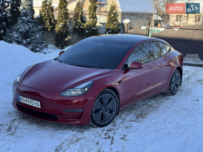 Седан Tesla Model 3 2021 в Ивано-Франковске