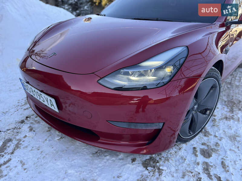 Седан Tesla Model 3 2021 в Ивано-Франковске