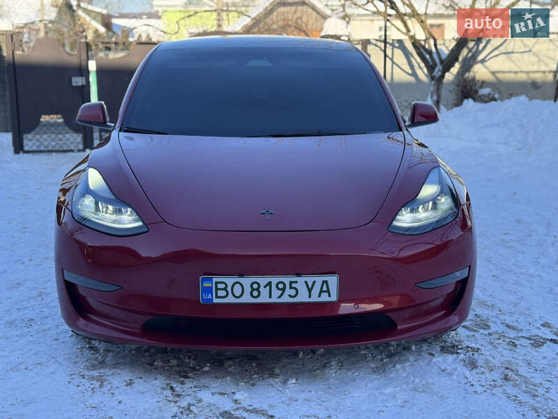 Седан Tesla Model 3 2021 в Ивано-Франковске