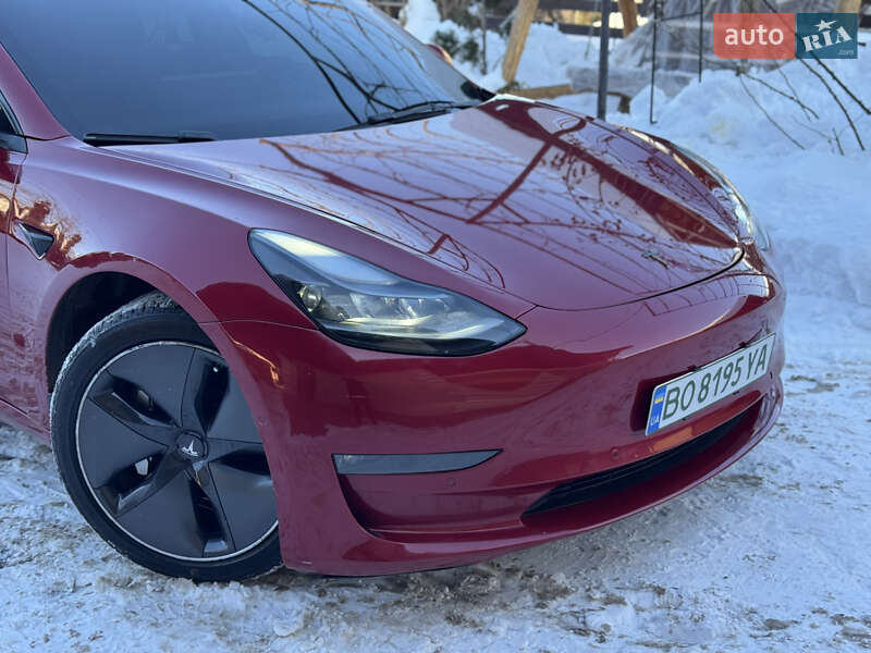 Седан Tesla Model 3 2021 в Ивано-Франковске