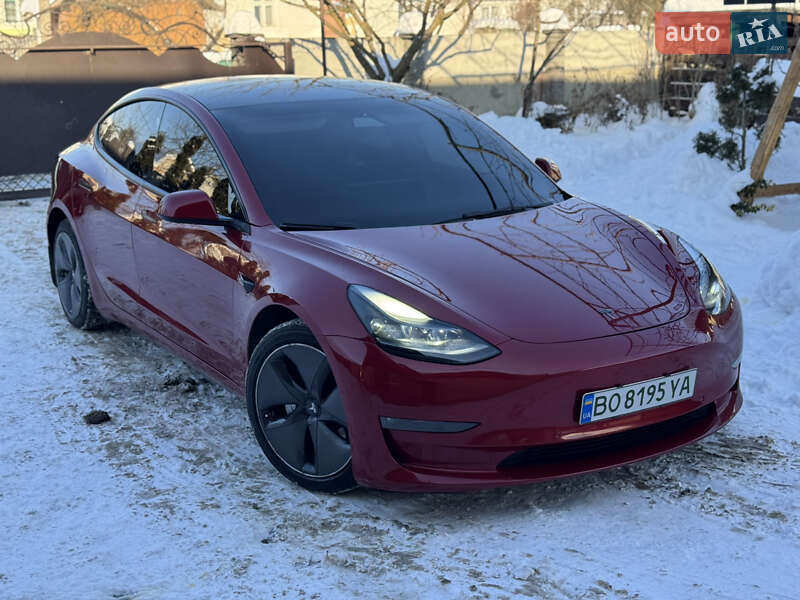 Седан Tesla Model 3 2021 в Ивано-Франковске