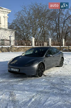 Седан Tesla Model 3 2024 в Білій Церкві
