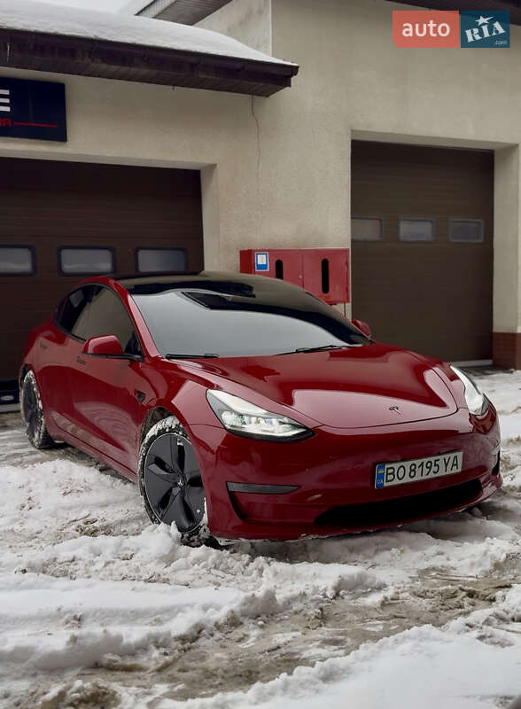 Tesla Model 3 2021