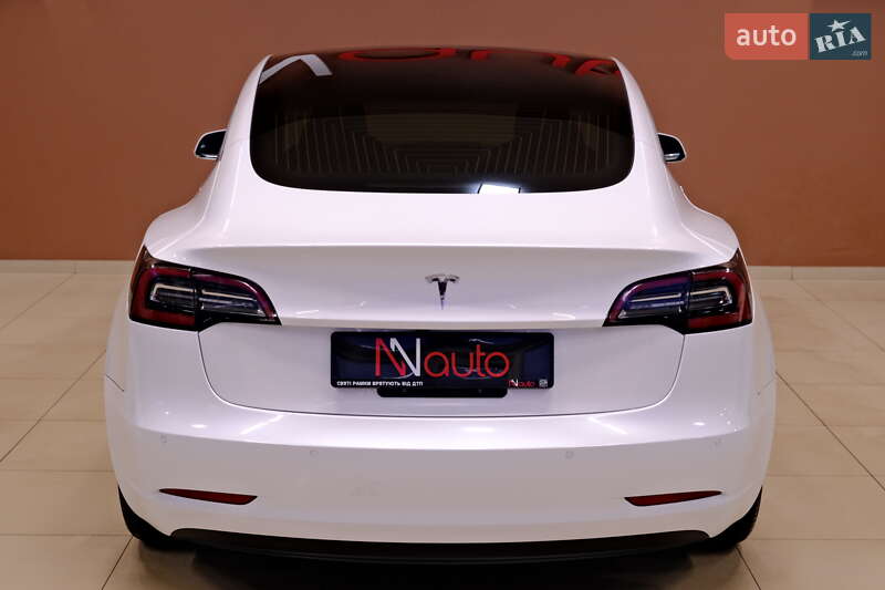 Седан Tesla Model 3 2019 в Одессе