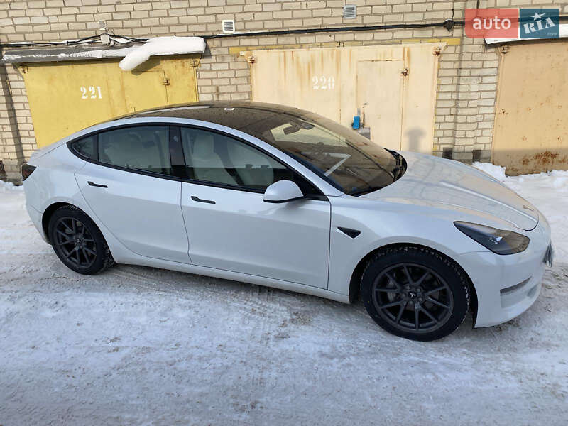 Седан Tesla Model 3 2021 в Харькове