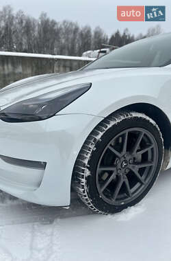 Седан Tesla Model 3 2022 в Ковелі