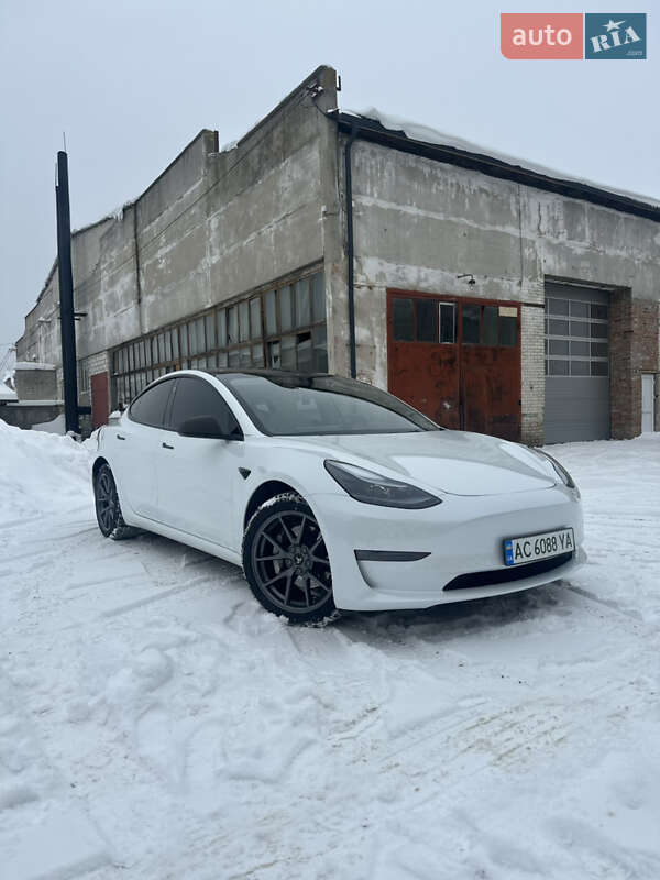 Седан Tesla Model 3 2022 в Ковелі