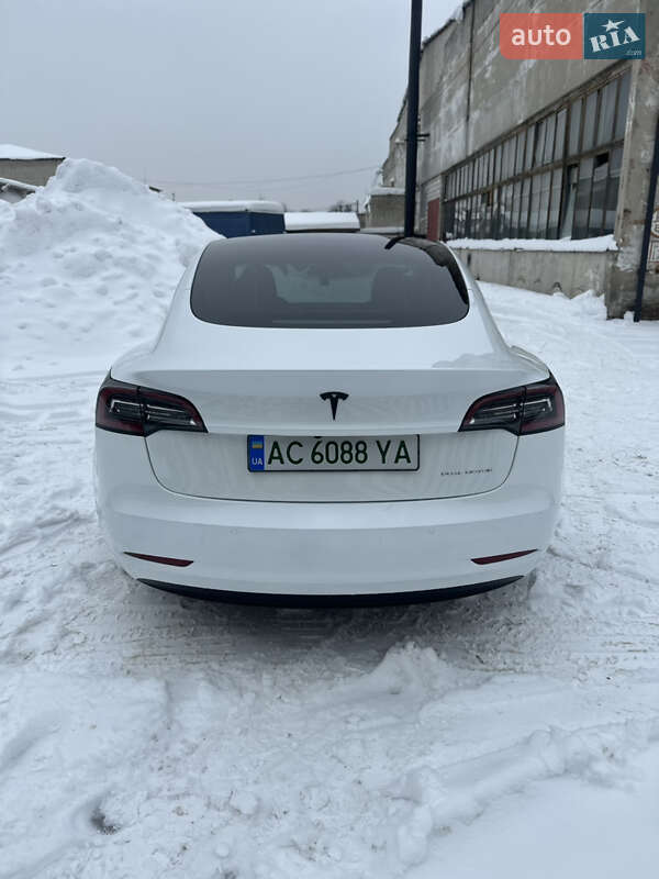 Седан Tesla Model 3 2022 в Ковелі
