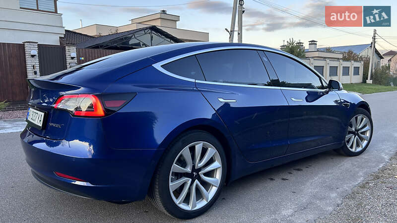 Седан Tesla Model 3 2019 в Києві