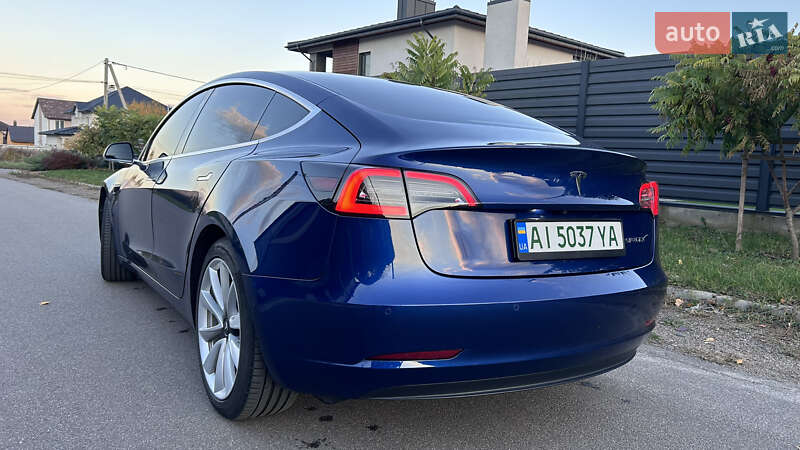 Седан Tesla Model 3 2019 в Києві