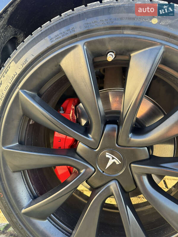 Седан Tesla Model 3 2019 в Львові фото 20 Седан Tesla Model 3 2019 в Львові