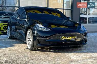 Седан Tesla Model 3 2019 в Івано-Франківську