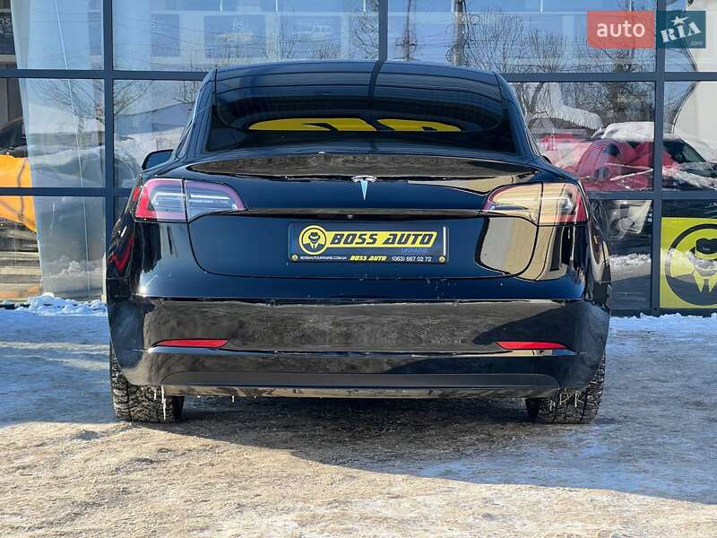 Седан Tesla Model 3 2019 в Ивано-Франковске
