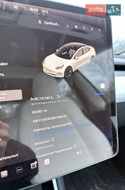 Седан Tesla Model 3 2019 в Киеве