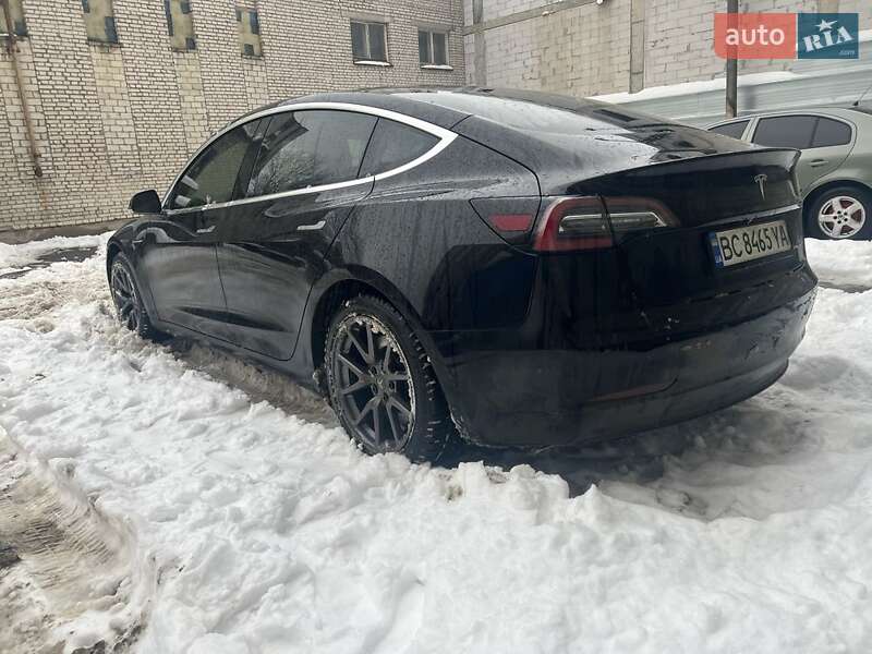 Седан Tesla Model 3 2019 в Львові фото 3 Седан Tesla Model 3 2019 в Львові