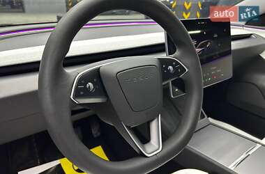 Седан Tesla Model 3 2024 в Черновцах