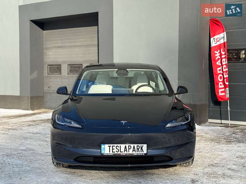 Седан Tesla Model 3 2024 в Киеве