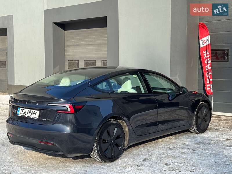 Седан Tesla Model 3 2024 в Киеве