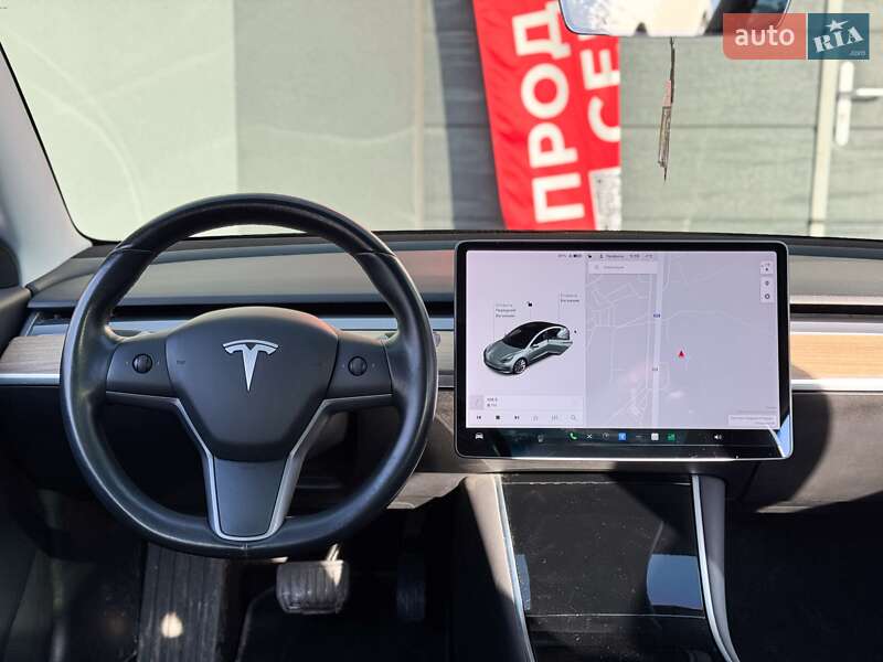 Седан Tesla Model 3 2019 в Києві