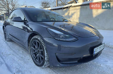 Седан Tesla Model 3 2022 в Ивано-Франковске