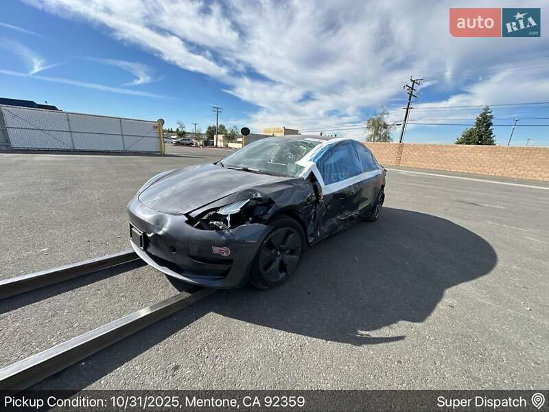 Седан Tesla Model 3 2023 в Белой Церкви