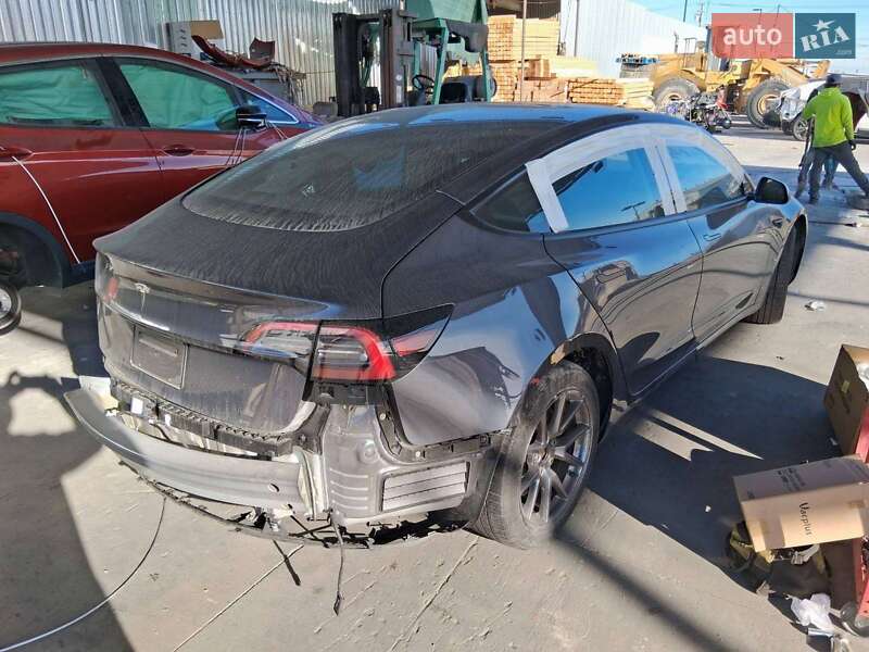 Седан Tesla Model 3 2023 в Белой Церкви