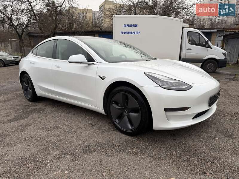 Tesla Model 3 2018