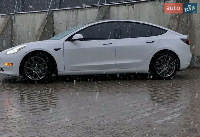 Седан Tesla Model 3 2021 в Тернополе фото 12 Седан Tesla Model 3 2021 в Тернополе