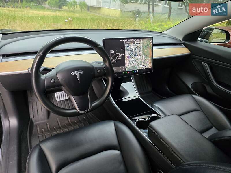 Седан Tesla Model 3 2019 в Запорожье