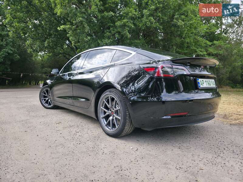 Седан Tesla Model 3 2019 в Запорожье