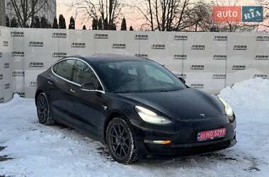 Седан Tesla Model 3 2018 в Луцьку