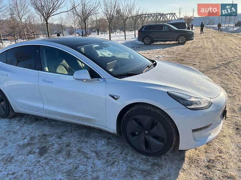 Tesla Model 3 2019 Tesla Model 3 2019