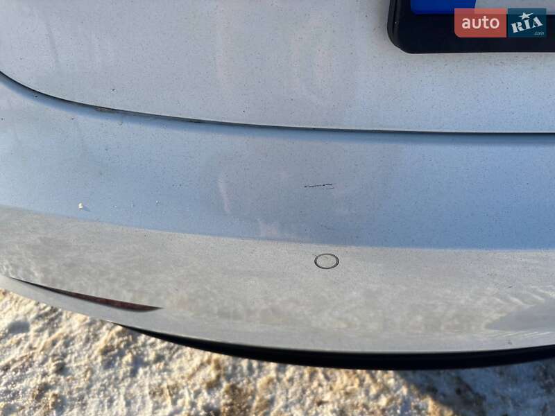 Седан Tesla Model 3 2019 в Ирпене