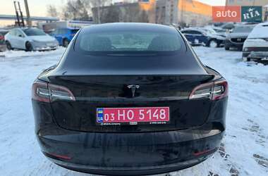 Седан Tesla Model 3 2022 в Луцке