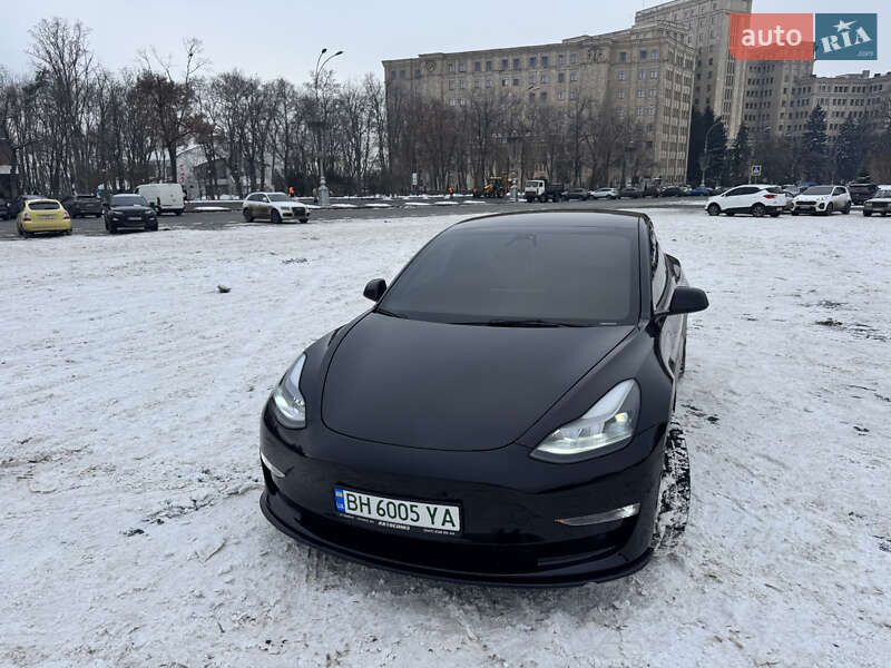 Седан Tesla Model 3 2023 в Харькове фото 5 Седан Tesla Model 3 2023 в Харькове