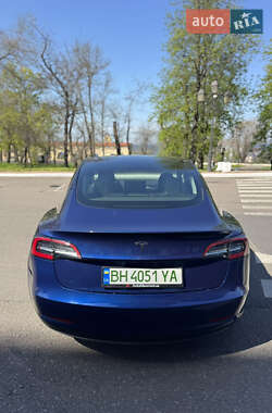Седан Tesla Model 3 2023 в Одессе