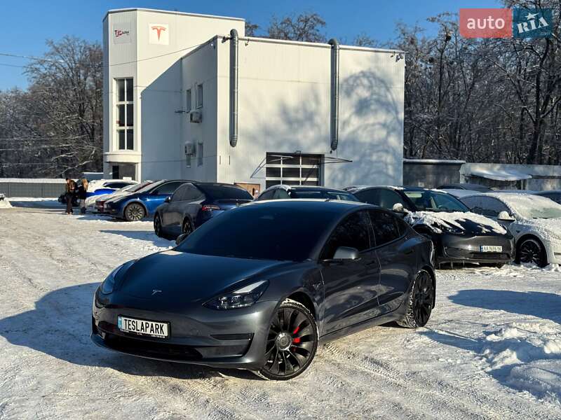 Седан Tesla Model 3 2022 в Киеве фото 2 Седан Tesla Model 3 2022 в Киеве
